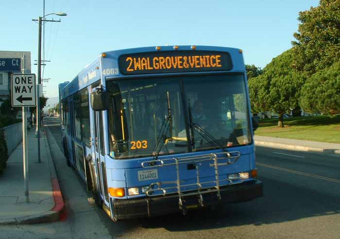 Santa Monica big blue bus NABI 40-LFW LNG 4003